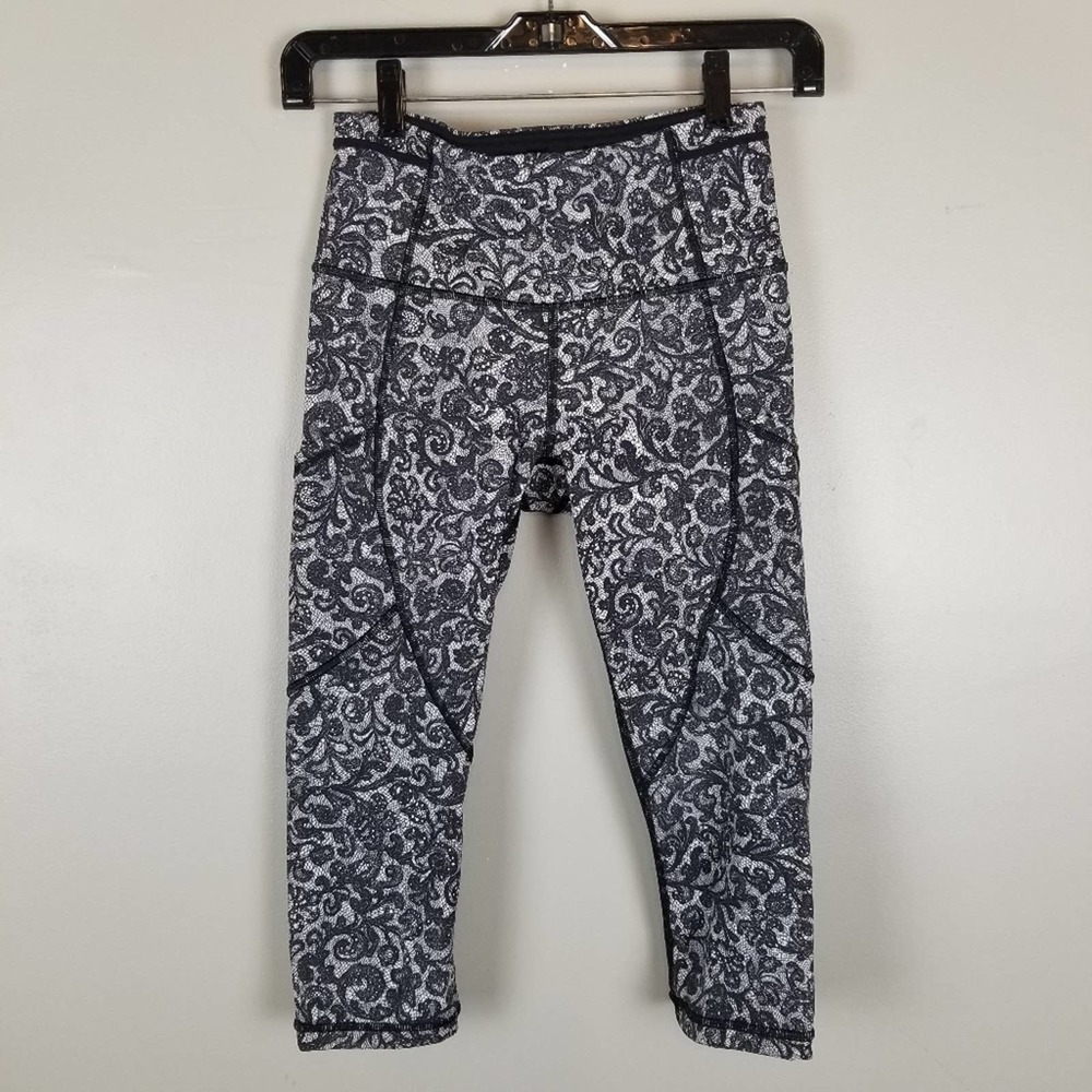 Lululemon 17" crop mini cinder lace leggings, black and white